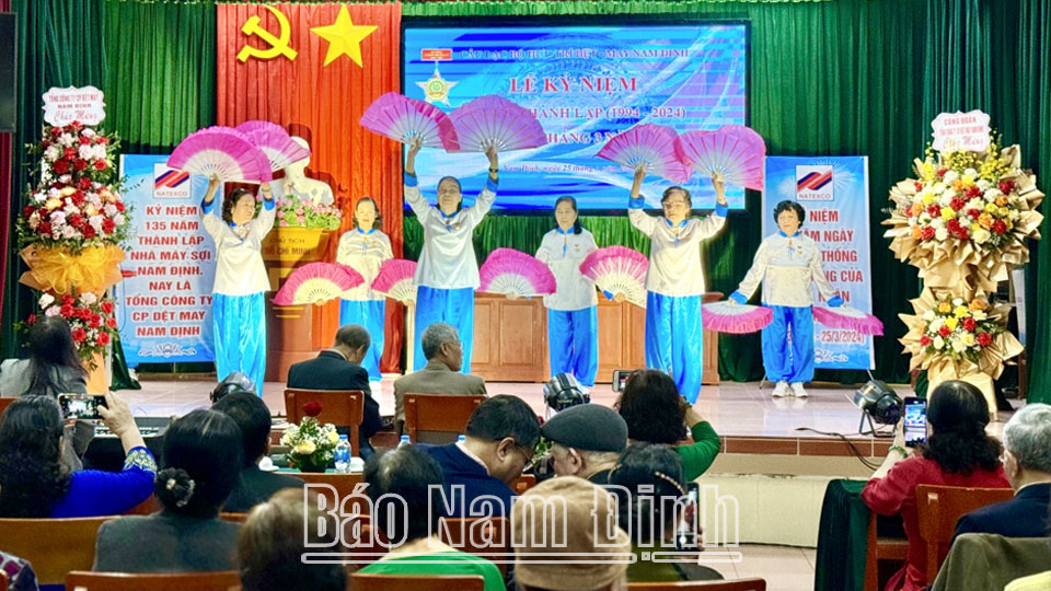 Câu lạc bộ hưu trí Dệt may Nam Định tổ chức lễ kỷ niệm 30 năm thành lập