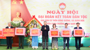 Đồng chí Đại tướng Tô Lâm, Ủy viên Bộ Chính trị, Bộ trưởng Bộ Công an dự Ngày hội Đại đoàn kết toàn dân tộc tại xã Xuân Hòa